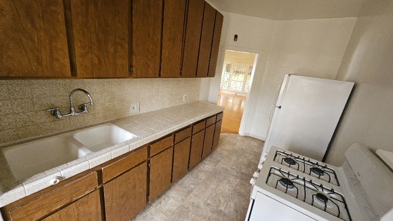 Building Photo - 367 N Ogden Dr