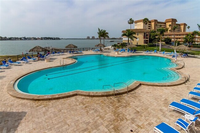 Building Photo - 5200 Brittany Dr S