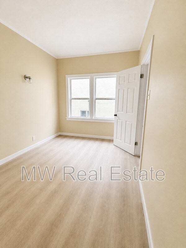Building Photo - 4017 W 28th St