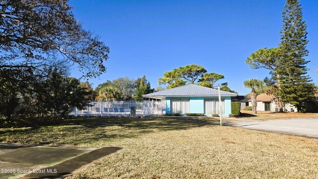 Building Photo - 1731 Bluebird Ct