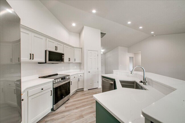 Building Photo - Beautifully Remodeled Home in Northwest Meridian