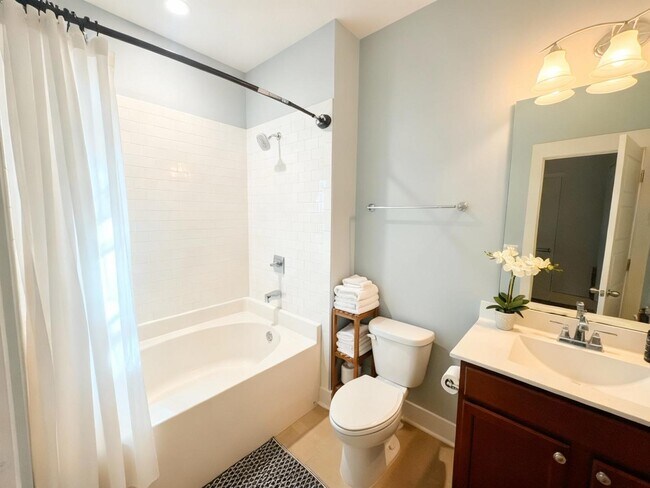 Building Photo - 313 Oak Bend St