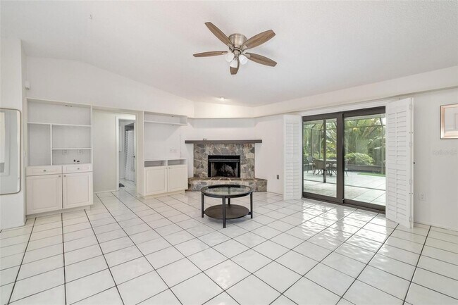 Building Photo - 4814 Country Oaks Blvd