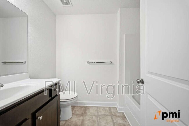 Building Photo - 4304 Cattail Ln