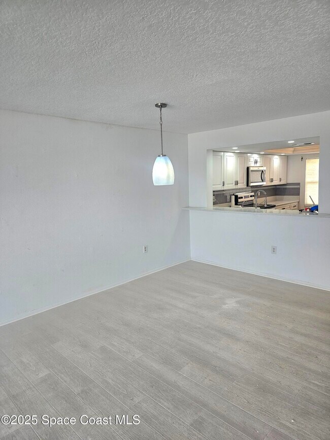 Building Photo - 1095 N Hwy A1A
