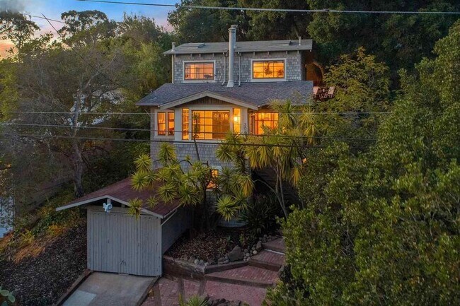 Building Photo - Beautiful Lincoln Heights Retreat W/ Chef’s Kitchen & Expansive Deck