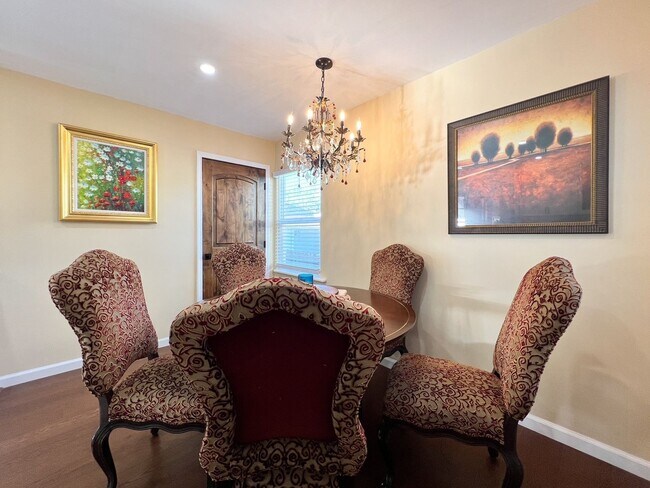 Building Photo - Beautifully Updated, Fully Furnished Napa Home Near Downtown