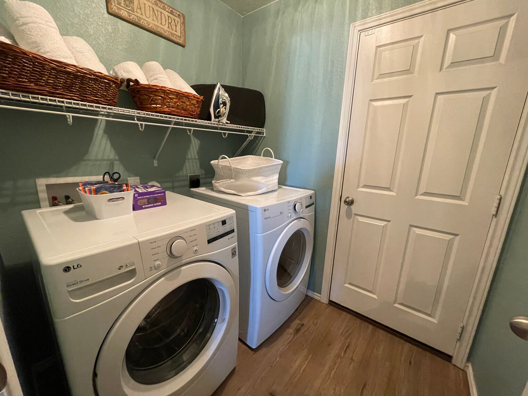 Washer/Dryer - 10915 Rustic Cedar