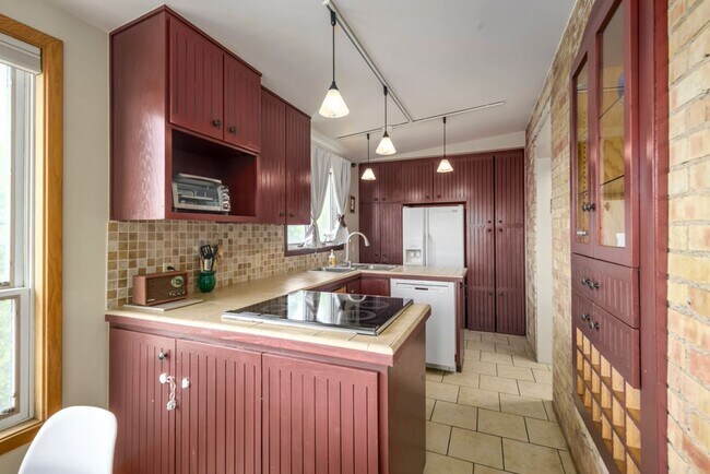 Building Photo - Gorgeous  Home In The Marmalade District O...