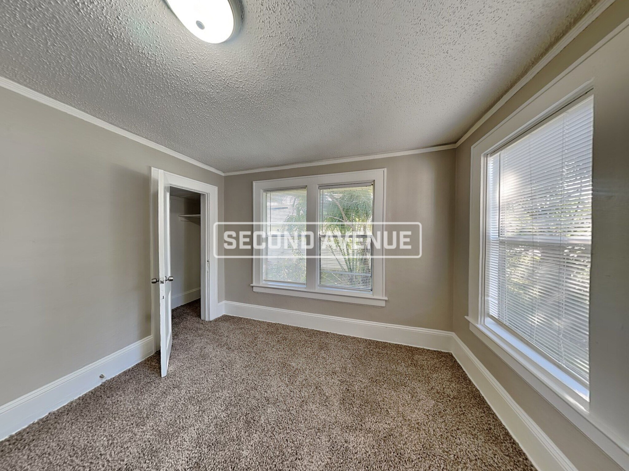 Building Photo - 2911 W 16th St