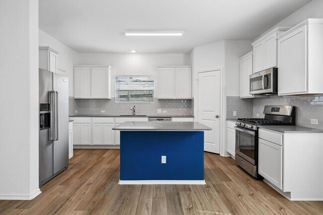 Building Photo - 8008 Purple Aster Pass