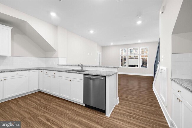 Building Photo - 7738 Port Capital Dr