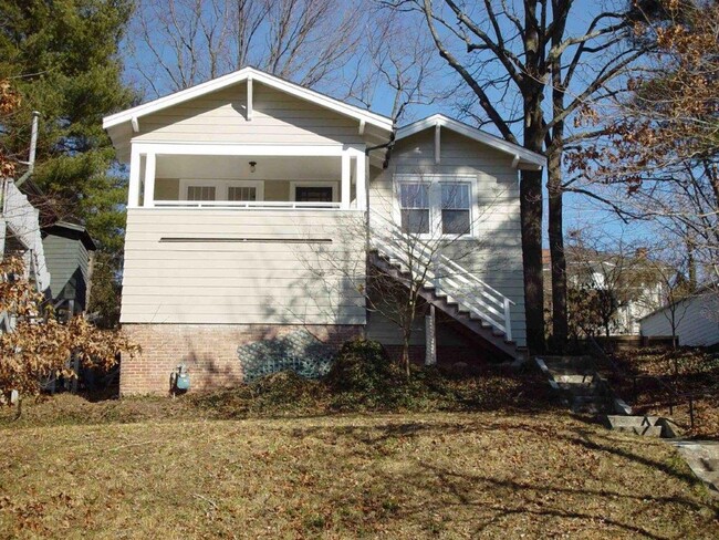 Building Photo - 1920s Craftsman Bungalow in Norwood Park -...