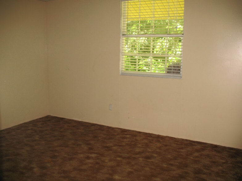 Building Photo - 1362 Pitkin Rd