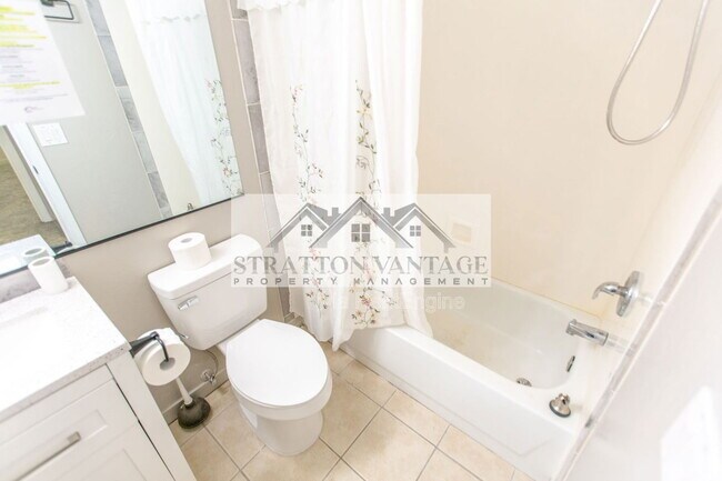 Building Photo - 10281 W Arvada Dr