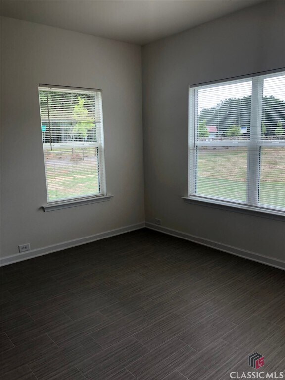 Building Photo - 1109 Day Dr