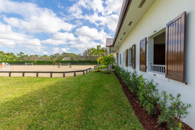 Building Photo - 2889 Appaloosa Trail