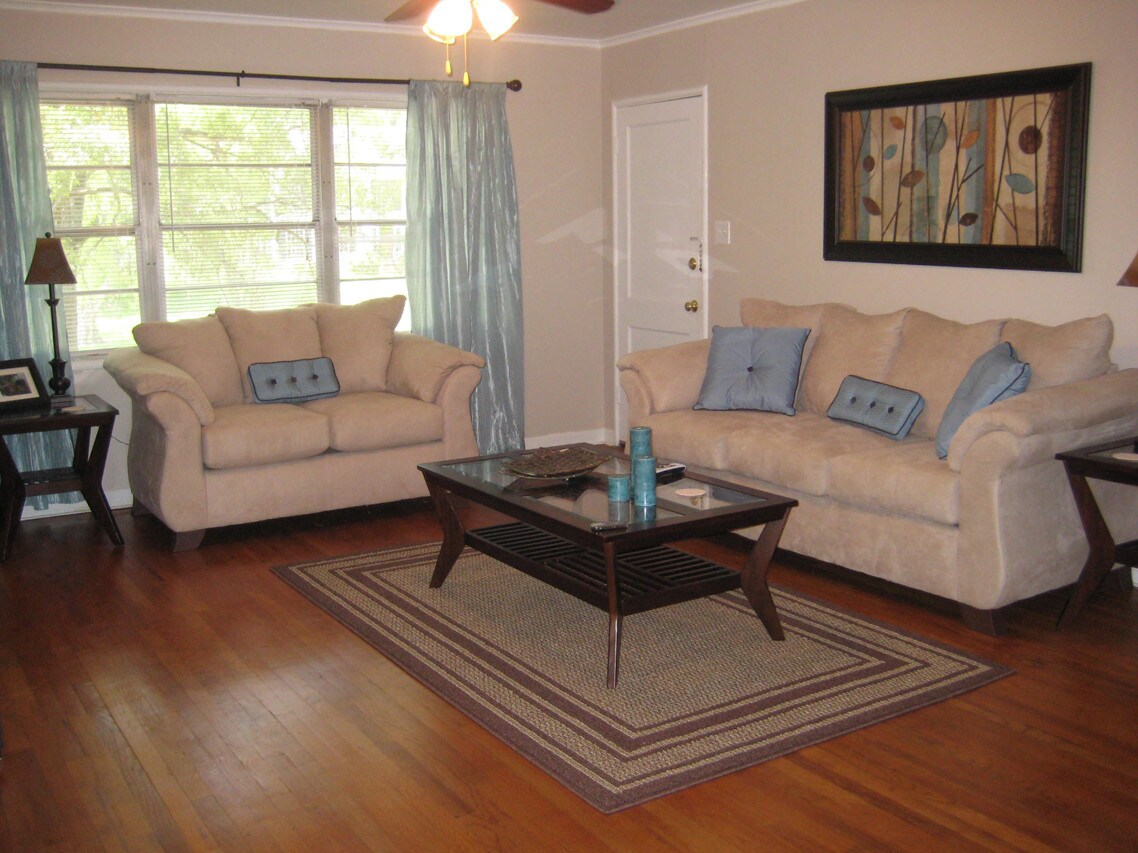 Building Photo - 636 Ockley Dr