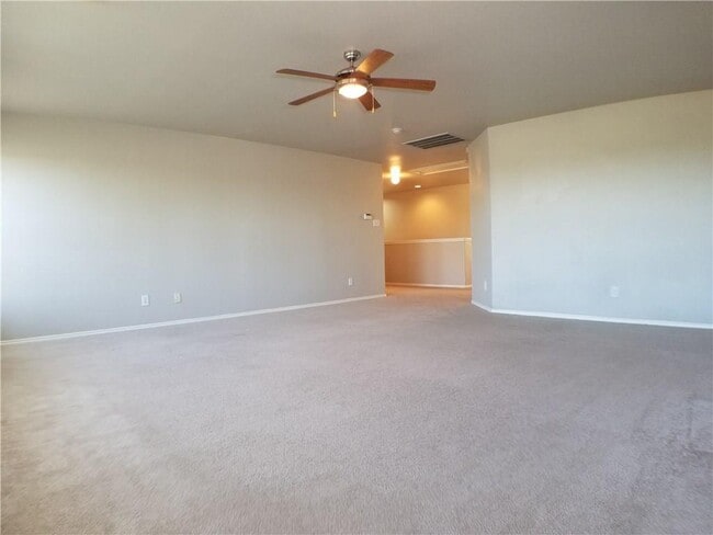 Building Photo - 2208 Hayfield Square