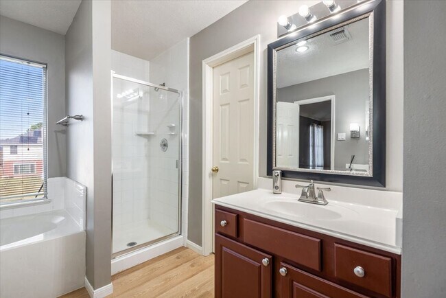 Building Photo - 3111 Rainmont Ln