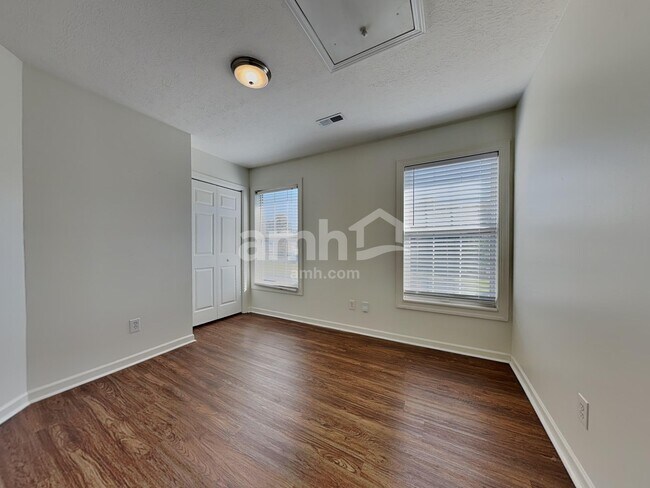 Building Photo - 5721 Gaboury Ln