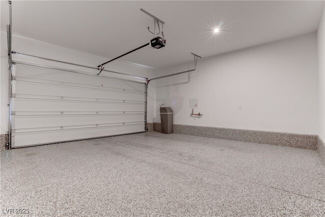 Building Photo - 752 Echelon St