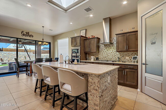 Building Photo - 1149 Stoke St