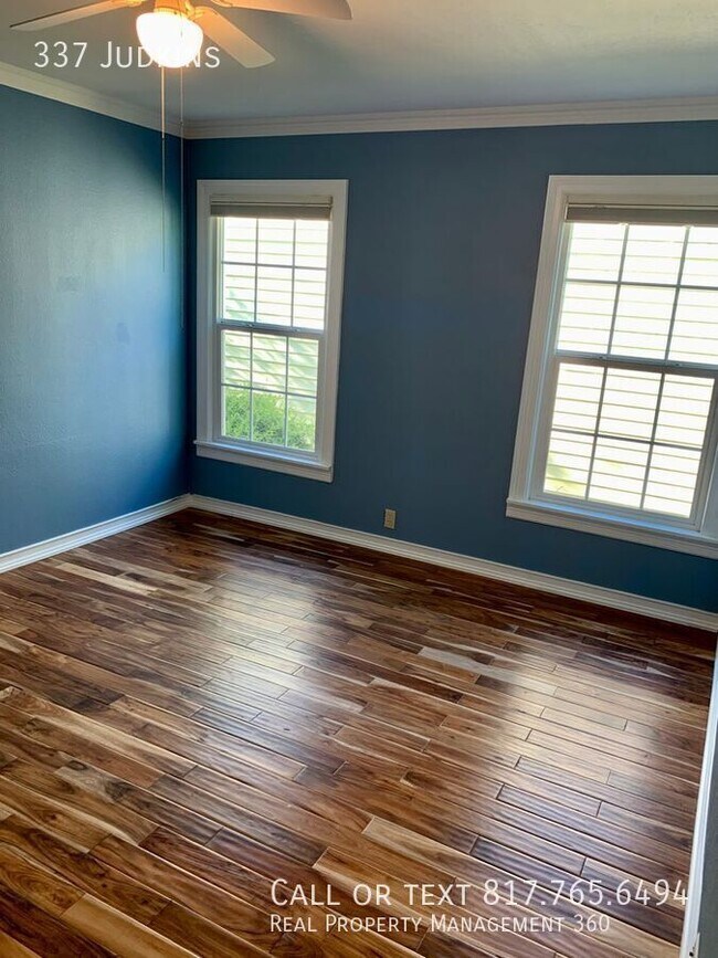 Building Photo - 337 Judkins-