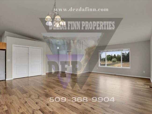 Building Photo - Country Living, Minutes to FAFB! 4 Bed, 2 ...