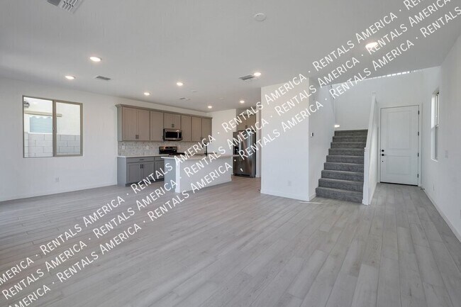 Building Photo - 4533 S Mole