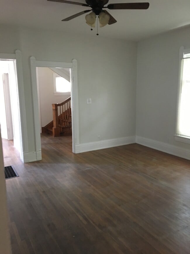 Building Photo - 505 S Roney St