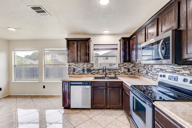 Building Photo - 4411 Causeway Ct