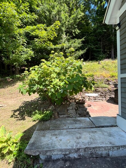 Building Photo - 326 Reservoir Dr