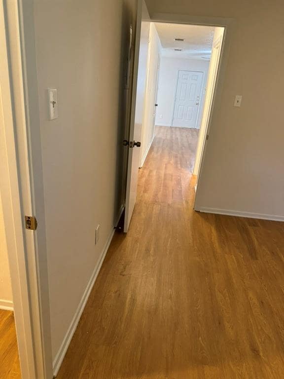 Building Photo - 7000 Oak Meadow Cir