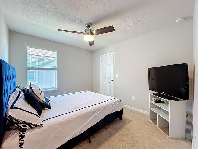 Building Photo - 2381 Rapollo Dr