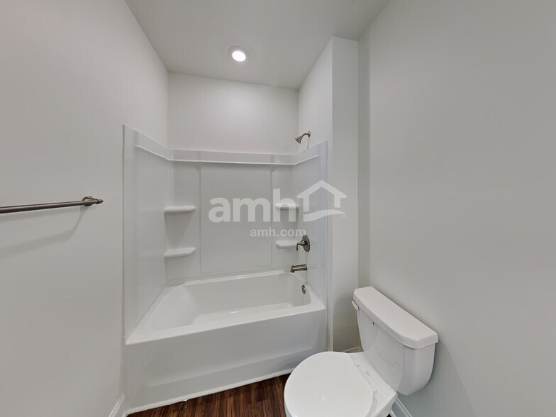 Building Photo - 5070 Hudson Vly Dr