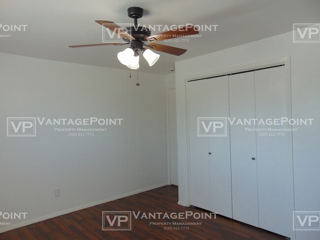 Building Photo - 433 S Kensington Dr