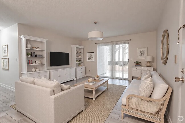 Building Photo - Habitat 2000