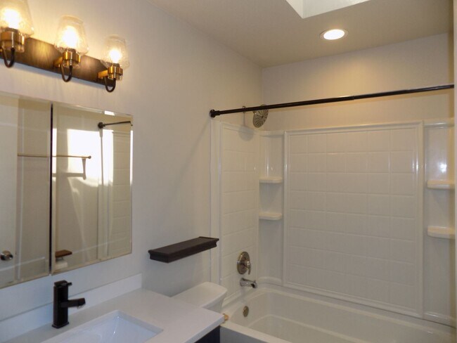 Building Photo - 14139 Swallow Dr