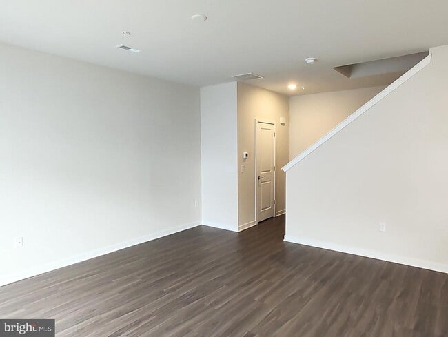 Building Photo - 3 Wafer Aly