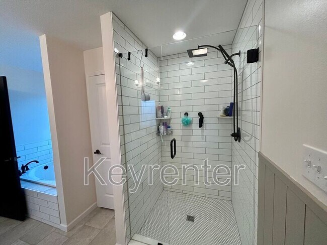 Building Photo - 2242 Nora Mae Rd