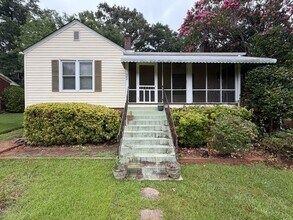 Building Photo - AUGUST RENT SPECIAL! 2 Bed, 1 Bath Home Available in Greenville