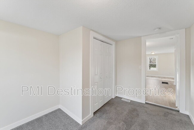 Building Photo - 247 Shadyside Ave