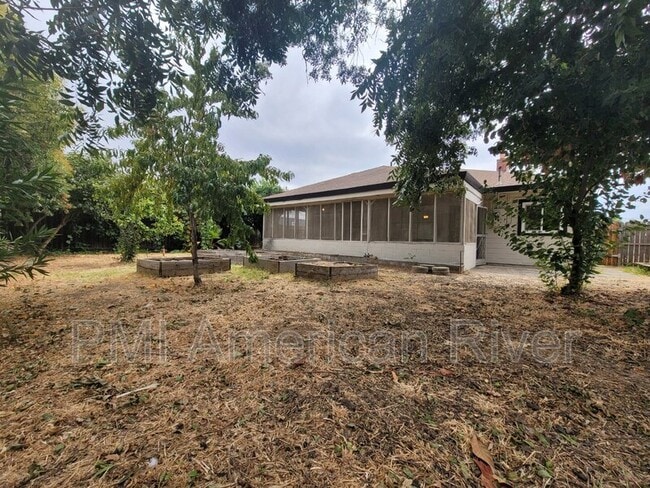 Building Photo - 6039 35th Ave