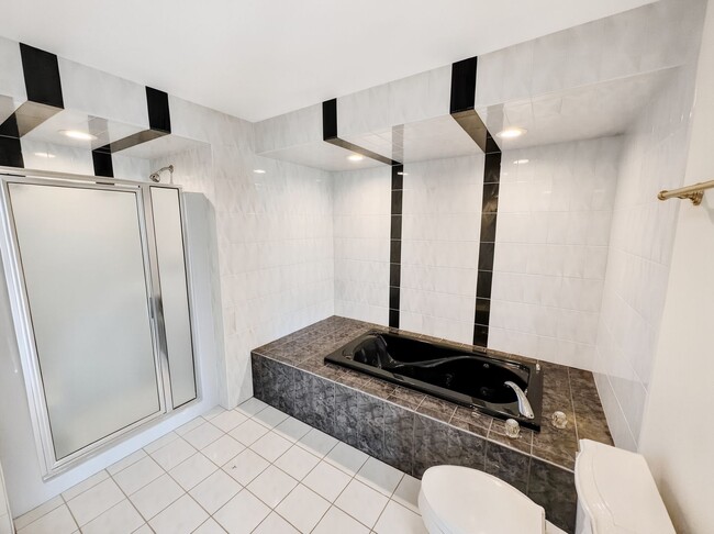 Building Photo - Beautiful Condo In Revere MA!