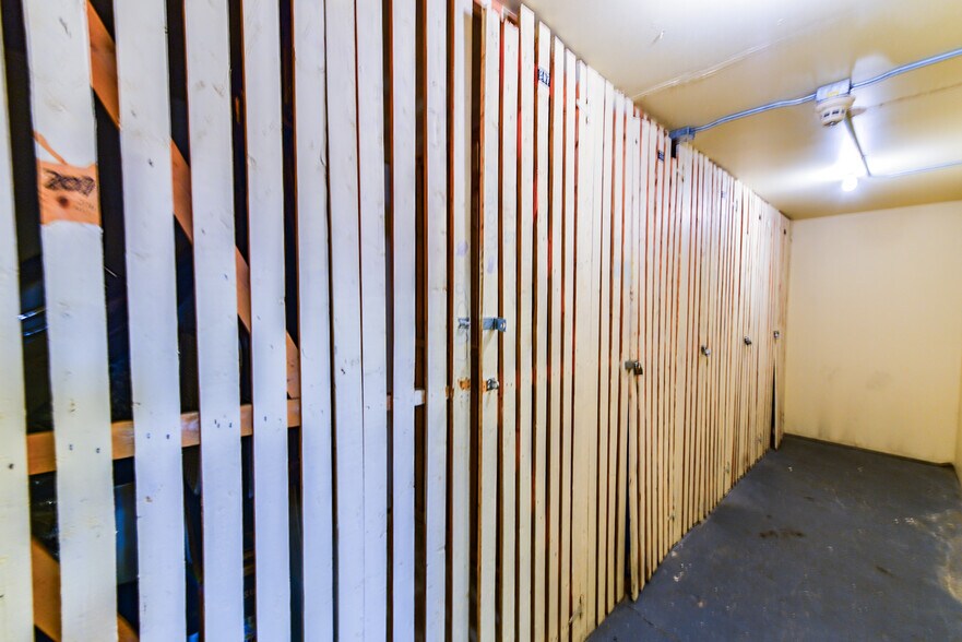 Building Photo - 1475 Rebecca Dr