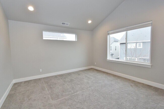 Building Photo - 3468 E Berghan St