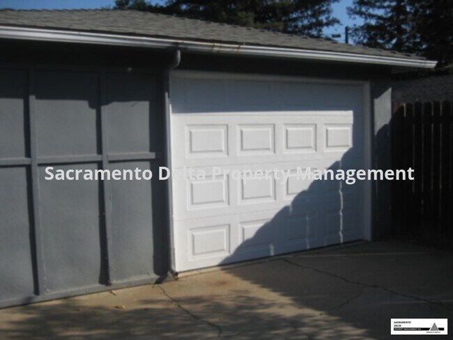 Building Photo - Wonderful 2 Bedroom Home Close to US Davis Med Center