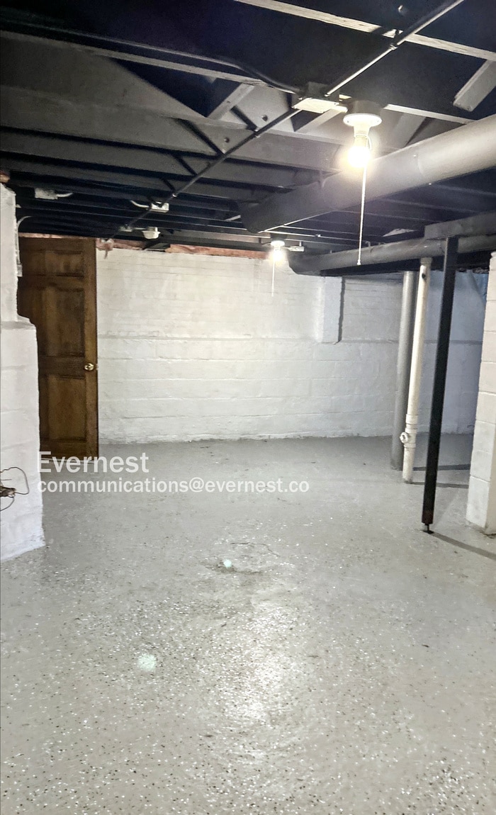 Building Photo - 18410 Landseer Rd