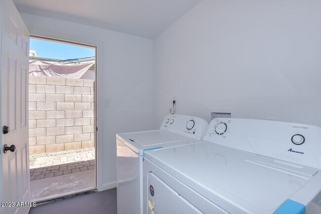 Building Photo - 4716 N 9th St